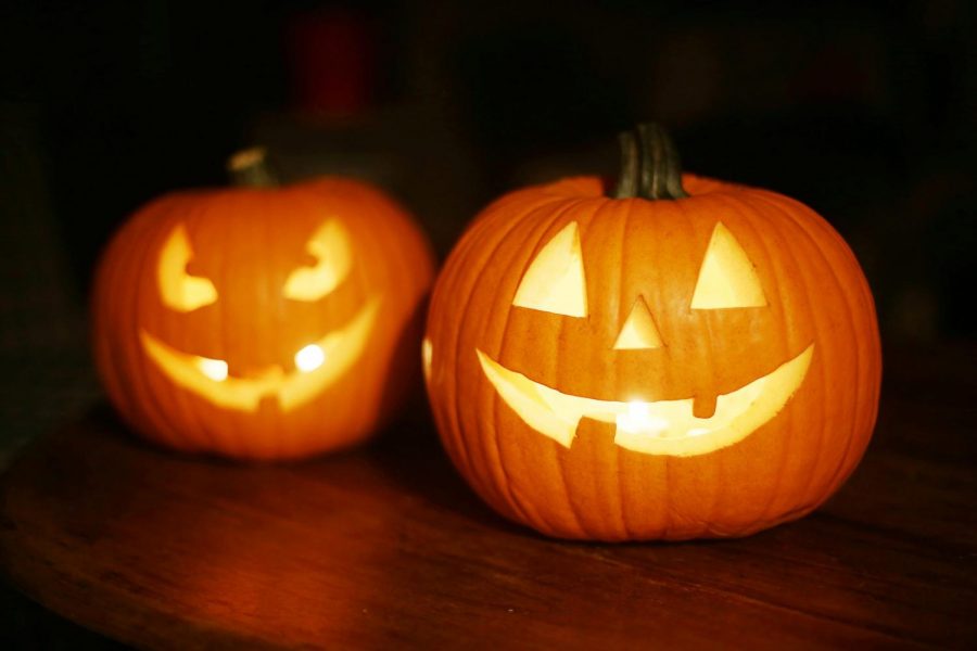 Jack-O-Lanterns+burn+bright+on+Halloween.+Photo+courtesy+of+goodto.com