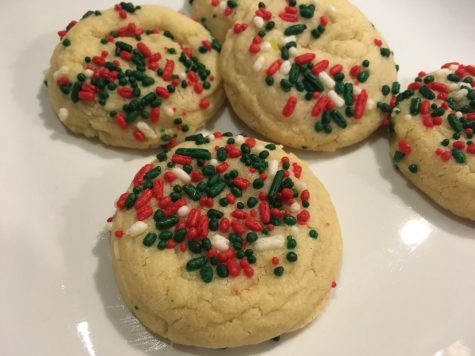 Sugar cookies are a wonderful homemade gift for the holidays