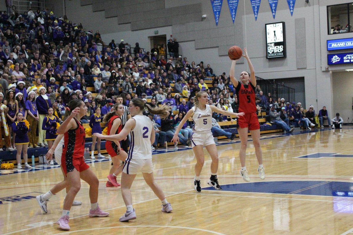 Girls Basketball Golden Throne 12/13/2024